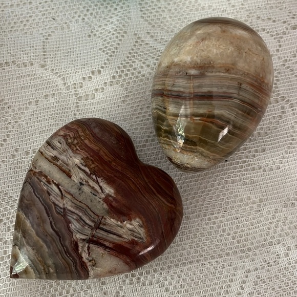 Artisan Heart and Egg Stone Decor in Brown and Cream - Picture 9 of 9